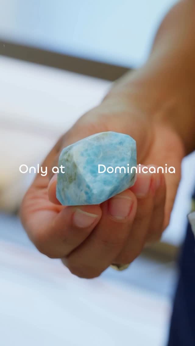 Larimar stone shown during the Dominicania experience